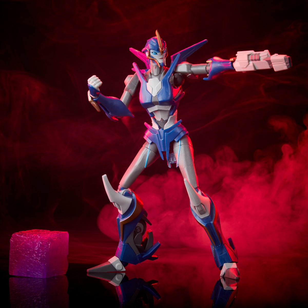 Transformers R.E.D Arcee (Transformers Prime) In-Hand Images - Transformers  News - TFW2005