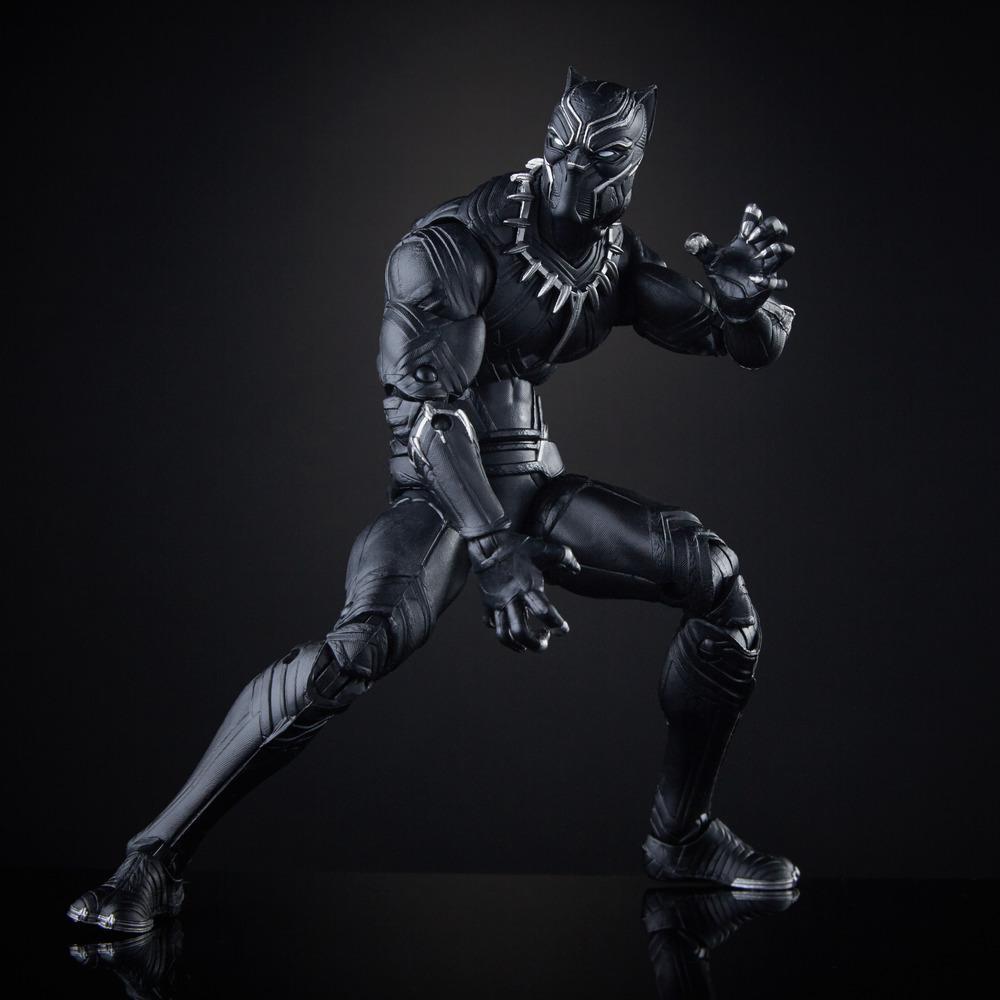 MAFEX Black Panther 6